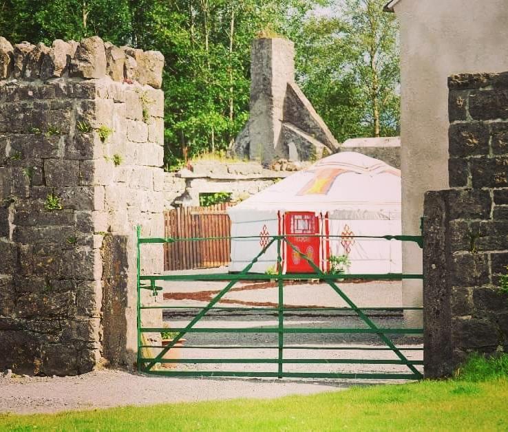 Galway Glamping Otel Tuam Dış mekan fotoğraf